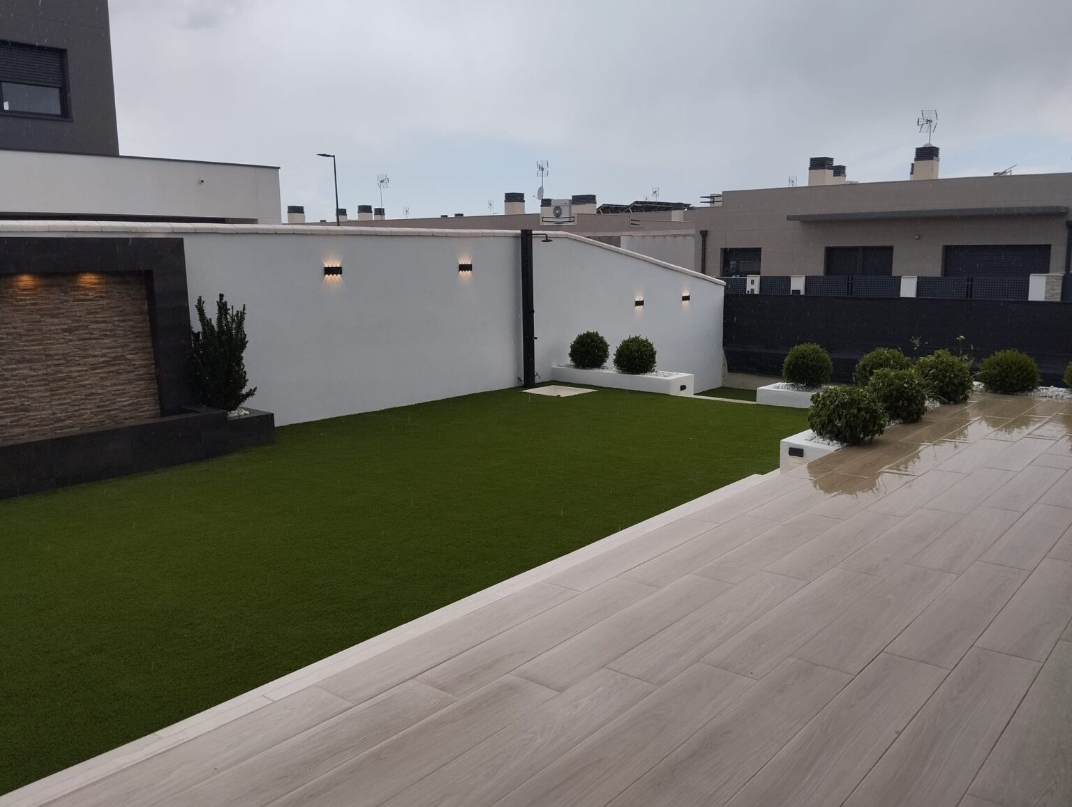 Diseño y ejecución de jardines para hoteles y empresas en Altea, L'Alfàs del Pi, La Nucía, etc.